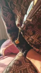 少妇偷情母狗调教，淄博的加，17厘米蘑菇头，成个小时战斗力