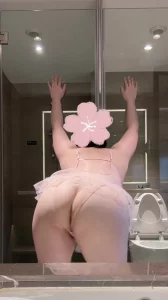 肥臀暴击，姨妈来了只能自己骚一段给你们看